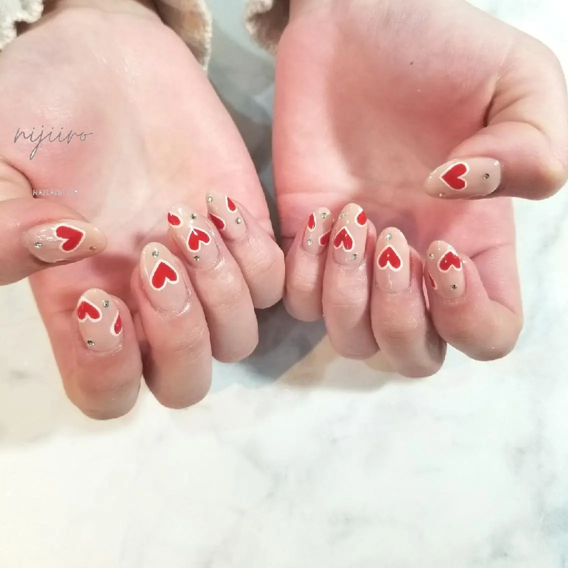 ネイル ハート ハンドネイル nijiiro🌈 サトウのネイルデザイン