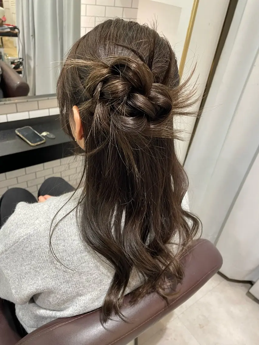 ヘアアレンジ 艶カラー/ブリーチ /アレンジ/特化🫧のヘアスタイル