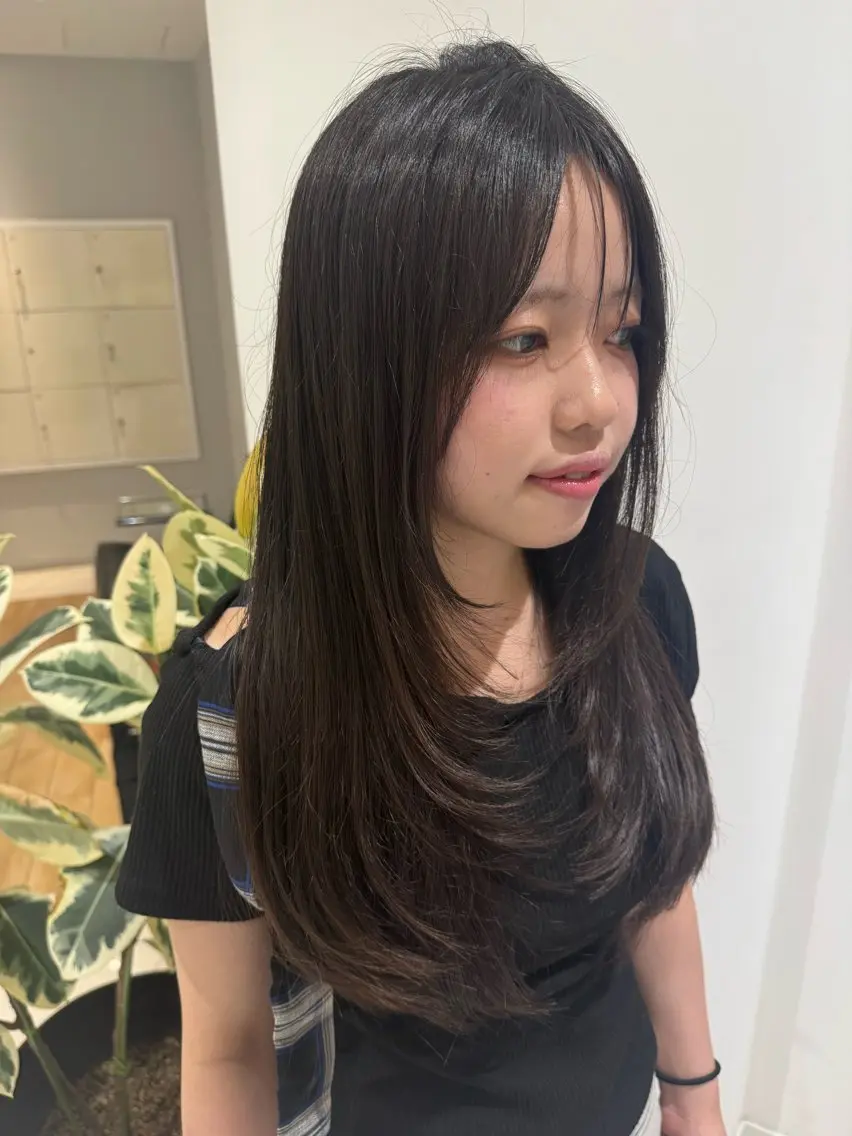 ロング 佐々木 悠安のヘアスタイル