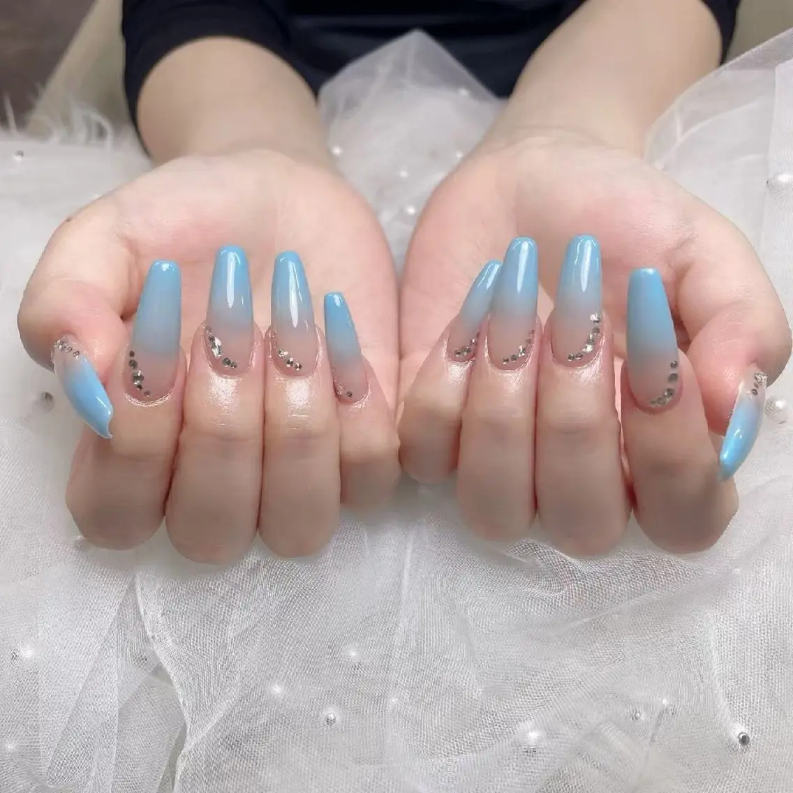 ネイル ENsalon AKIRAのネイルデザイン