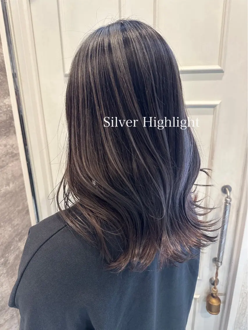セミロング カラー ブリーチ ブルーカラー ダブルカラー グラデーションカラー ハイライトカラー 🫟Blanco🫟 Color&Careのヘアスタイル