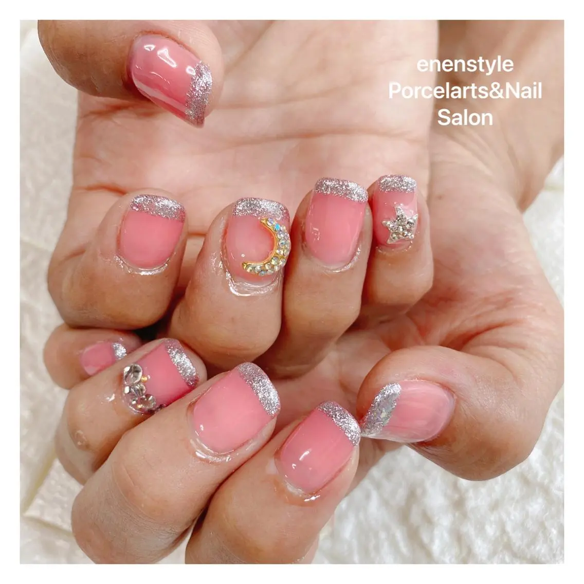 ミディアム ネイル ハンドネイル 🐾enen style 🐾のネイルデザイン