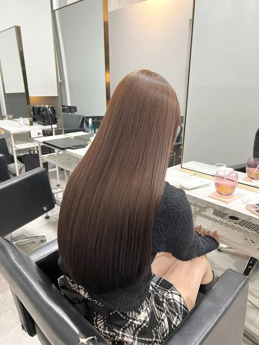 ミディアム カラー 🫧艶ダブルカラー ブリーチ🫧トモヤのヘアスタイル
