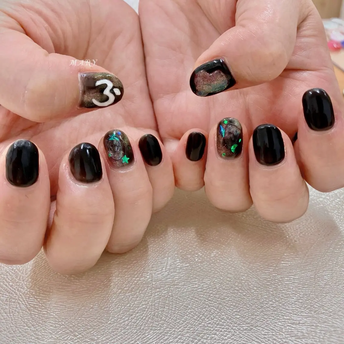 ネイル マグネットネイル ニュアンスネイル ワンカラーネイル ハンドネイル Mary nail .narumiのネイルデザイン