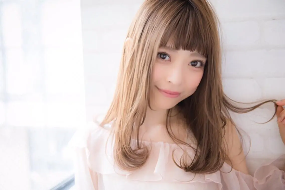 セミロング カラー アオガミ （前髪顔周りカット）のヘアスタイル