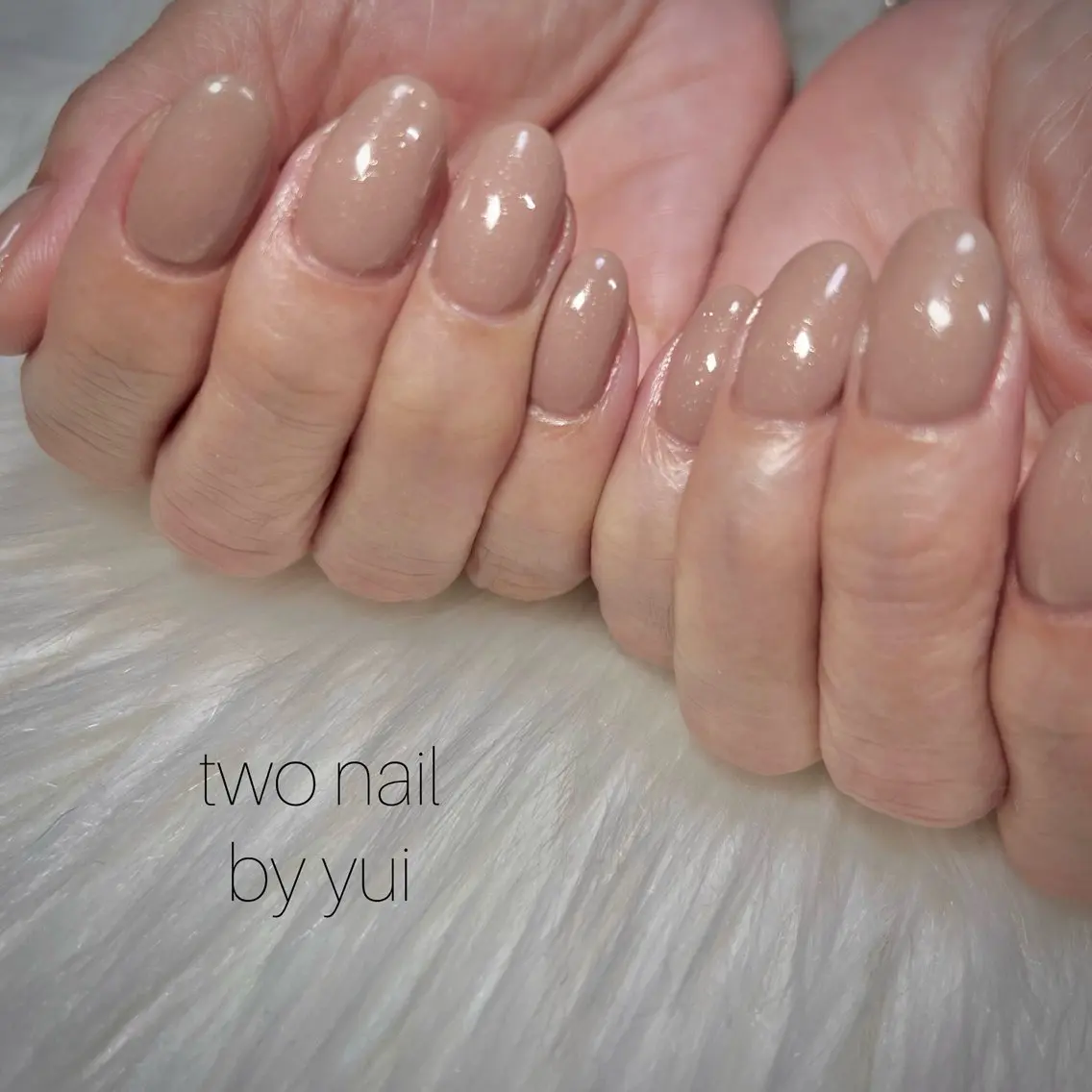 ネイル キラキラネイル ネイルチップ ホワイト ハンドネイル two nailのネイルデザイン