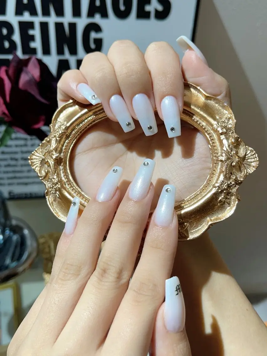 ネイル アートネイル フラッシュネイル フレンチネイル ガラスフレンチ グラデーション M2beauty Renaのネイルデザイン