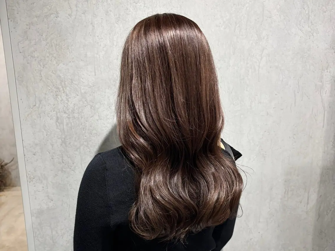 ミディアム カット ヘアカラー 緑川 佳薫のヘアスタイル