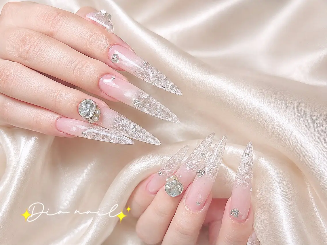 ネイル フットネイル 韓国ネイル レース マグネットネイル ニュアンスネイル ハンドネイル Dia nail サロンのネイルデザイン