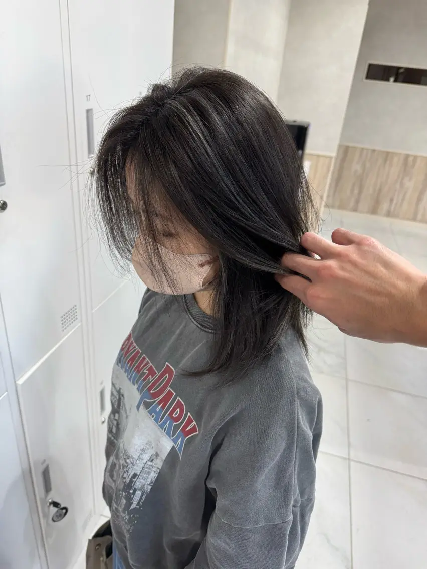 ミディアム カラー グレージュ ハイライトカラー ハイライト グランデュール焼津 SEIRYU🐉のヘアスタイル