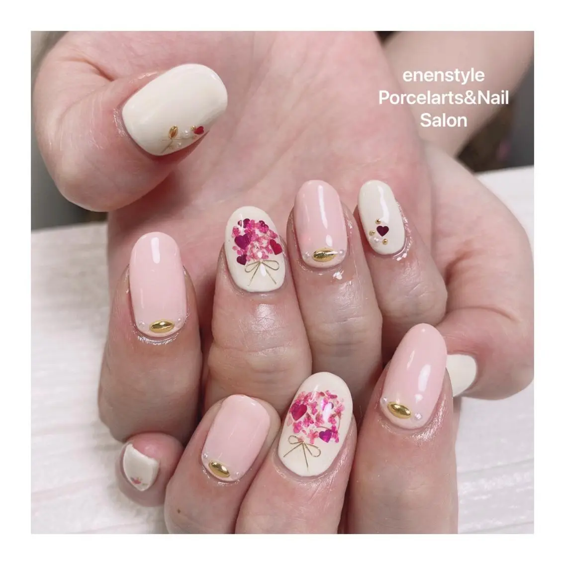 ミディアム ネイル ハンドネイル 🐾enen style 🐾のネイルデザイン
