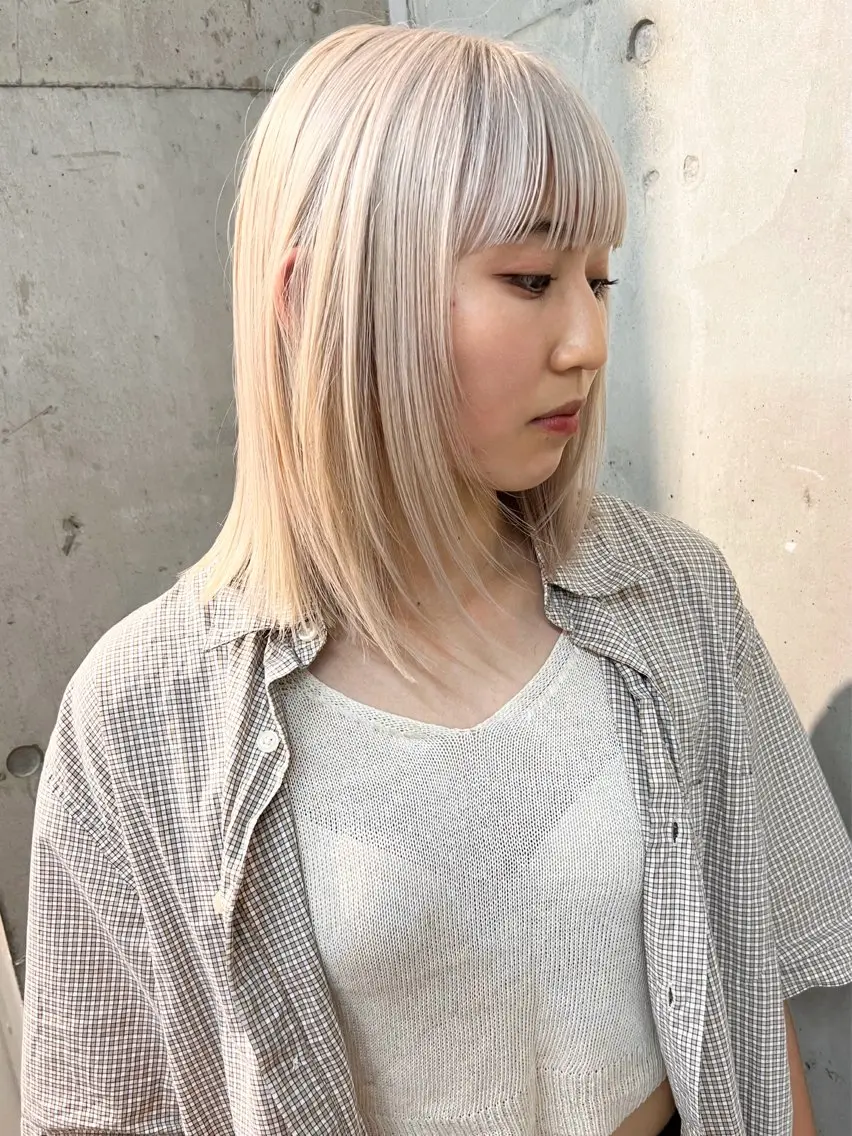 ミディアム カラー ヘアアレンジ ミディアムパーマ ブリーチ ブロンド ケアブリーチ ダブルカラー lani ブリーチ /ダブルカラーのヘアスタイル