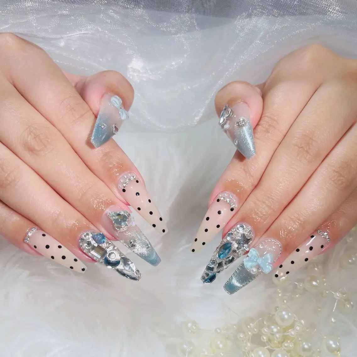 ネイル オーロラネイル 長さ出し フラッシュネイル フレンチネイル ジェルネイル ハンドネイル ハンドケア CiCi Nail Salonのネイルデザイン