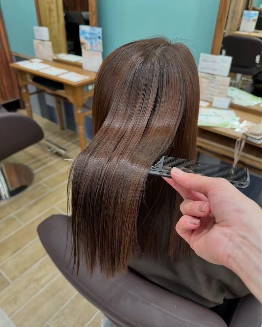 ロング カラー ブラウンカラー オリーブブラウン 美髪カラー/髪質改善 /学割/梅本琉衣のヘアスタイル