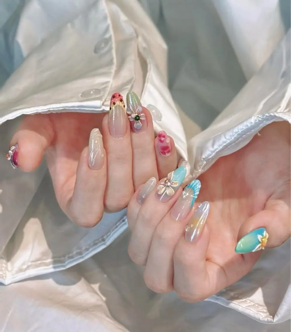 ネイル アートネイル ジェルネイル ガーリー キラキラネイル 韓国ネイル ハンドネイル ハンドケア Nova Nail Salonのネイルデザイン