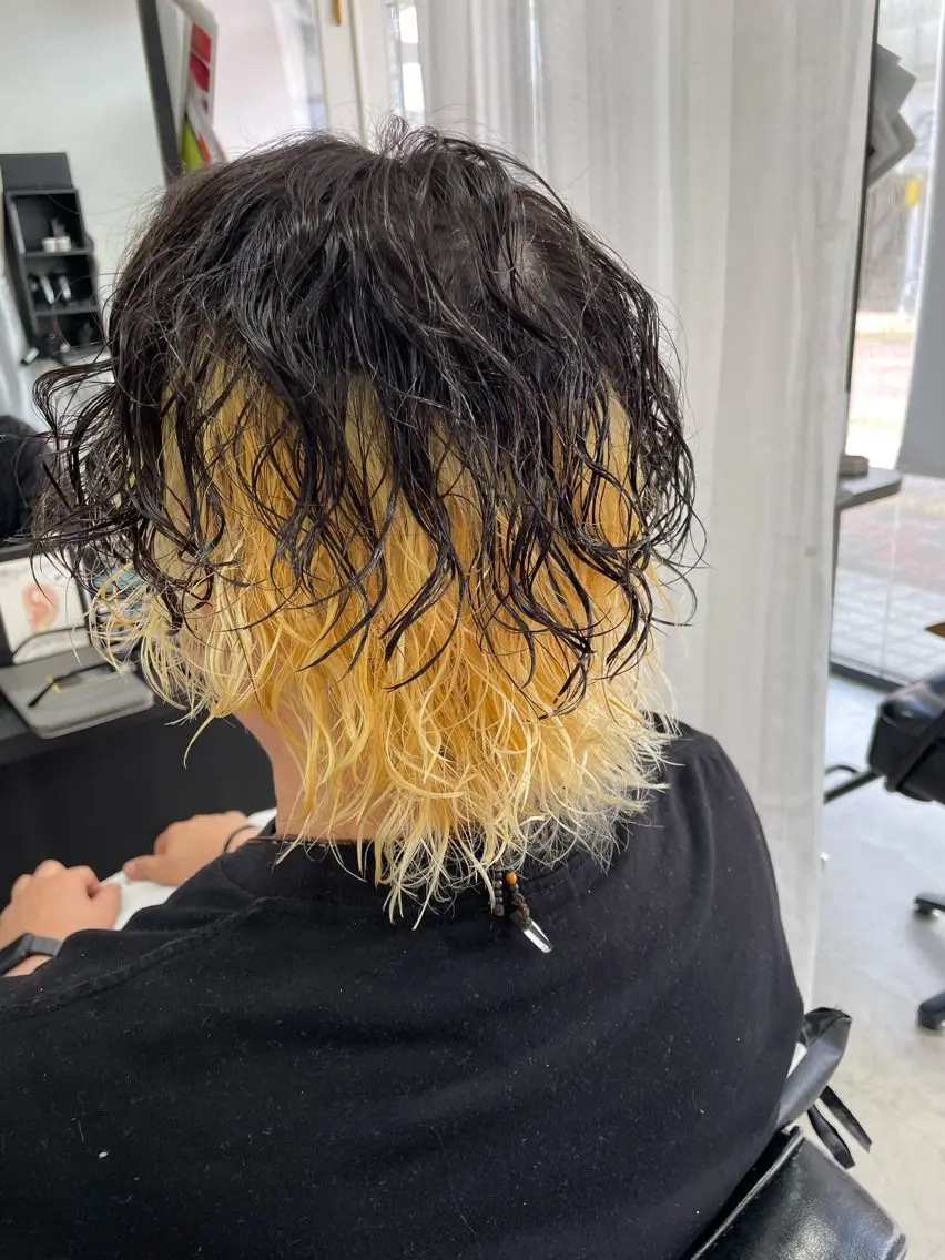 ミディアム カラー パーマ メンズ ミディアムパーマ メンズブリーチ メンズパーマ ブリーチ 齋藤成/ ECLAT HAIRのヘアスタイル