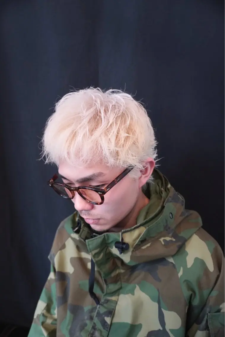 ショート メンズ メンズブリーチ カット ヘアカラー 🔥メンズ専門🔥 Ayutoのヘアスタイル