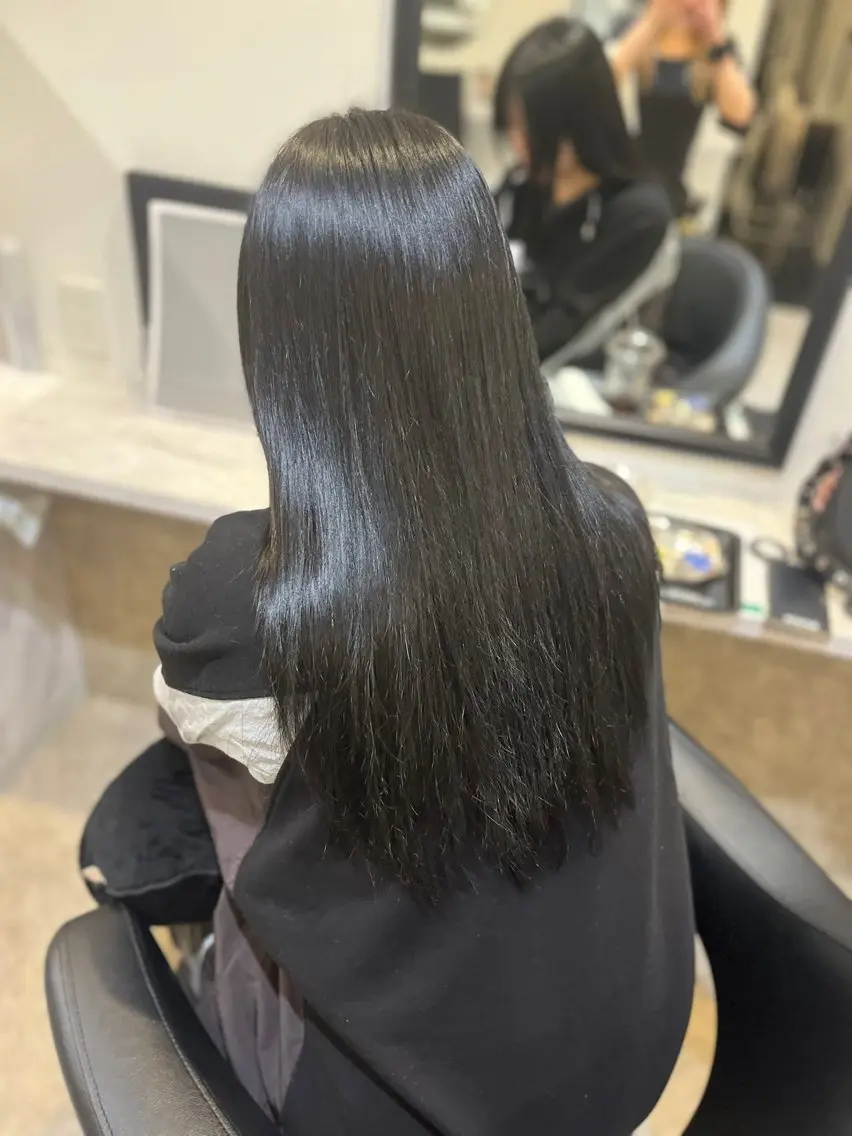 ロング カラー ヘアカラー 山内 心春のヘアスタイル