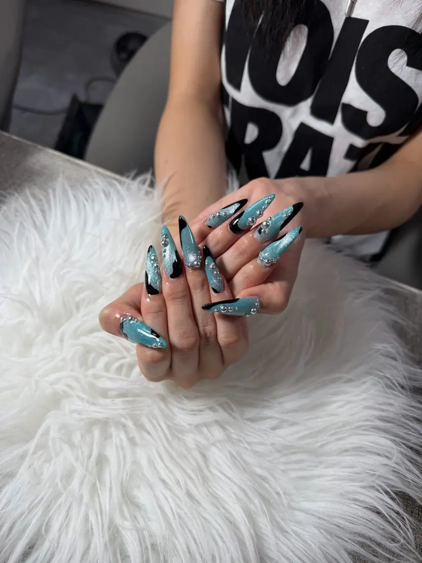 ネイル ハンドネイル Rinaky Amee Nailのネイルデザイン