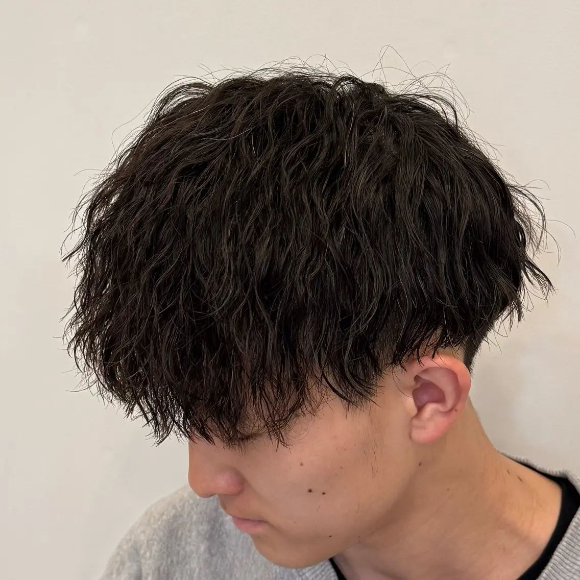 ショート パーマ メンズ カット パーマ メンズ特化 波巻き ツイスパ 黒川 貴史のヘアスタイル