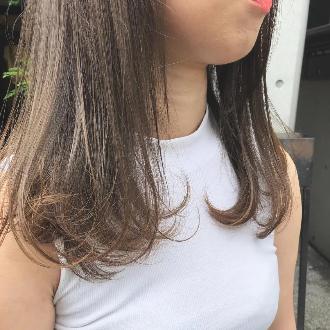 セミロング カラー 透明感カラー レイヤーカット stylist 杉浦駿生のヘアスタイル