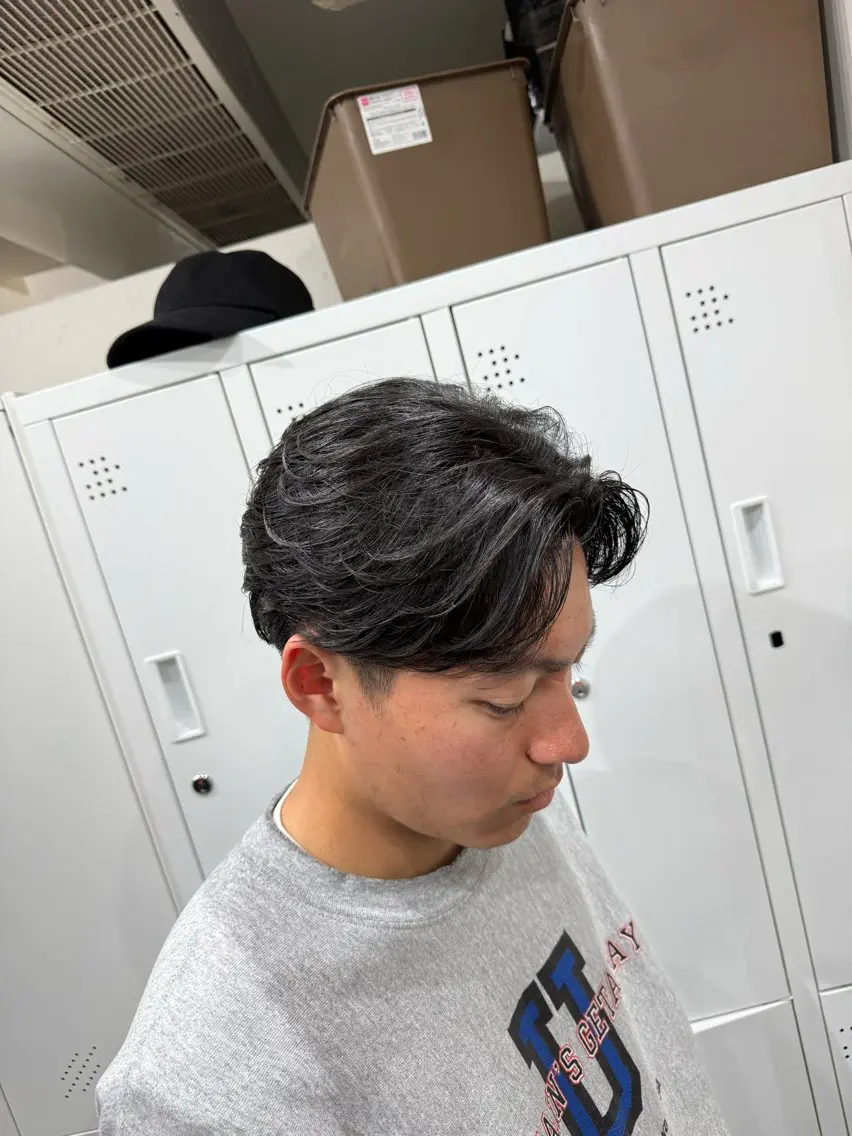 メンズ フェザーパーマ メンズパーマ カット 芝本 蓮のヘアスタイル