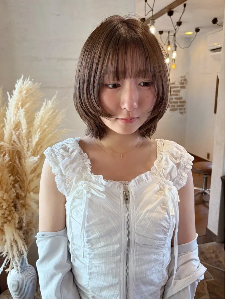 ショート カラー ボブレイヤー ベージュカラー ボブ レイヤーカット 透明感カラー/ 相川 ひなたのヘアスタイル