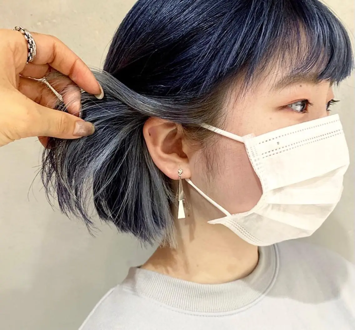 ショート カラー ブリーチ ブルーカラー ブルーラベンダー ラベンダーカラー ヘアカラー トリートメント ハイトーン🤍 古江 実夢のヘアスタイル