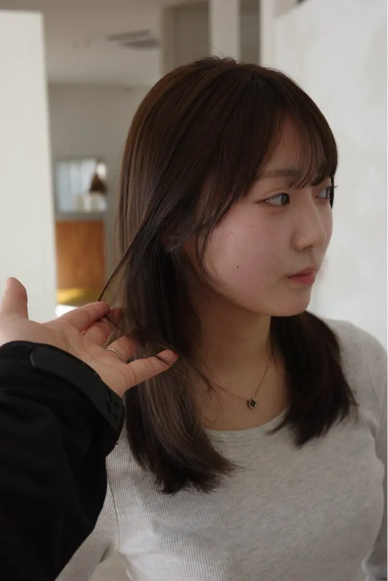 ミディアム カット ヘアカラー トリートメント 井上 詩響のヘアスタイル