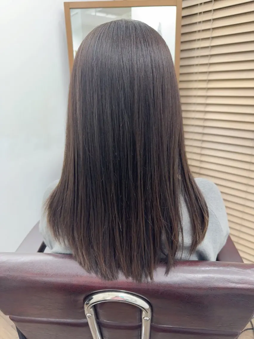 セミロング カラー カシス レイヤーカット カット ヘアカラー トリートメント ハイライト⭐️上野 高広のヘアスタイル