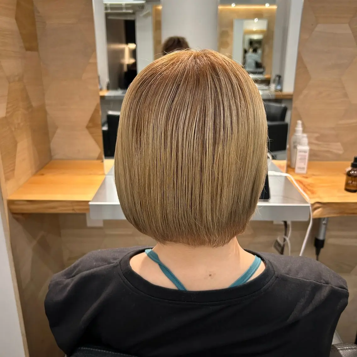 ミディアム 中村 美月のヘアスタイル