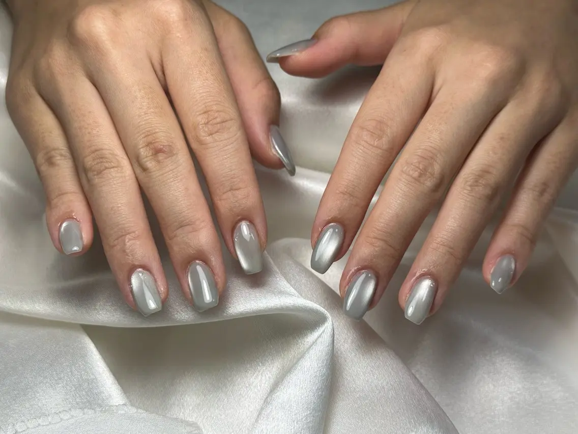 ネイル オーロラネイル フットネイル フレンチネイル ジェルネイル マグネットネイル ハンドネイル kiki nail たまプラーザのネイルデザイン