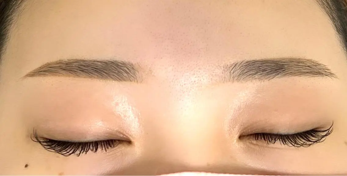 アイブロウ Emiy BeautyLushのマツエク・マツパデザイン