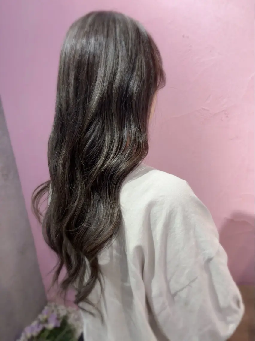 ロング カラー ブリーチ デザインカラー ハイライトカラー 外国人風カラー ハイライト カット モデル募集🎀あゆみのヘアスタイル