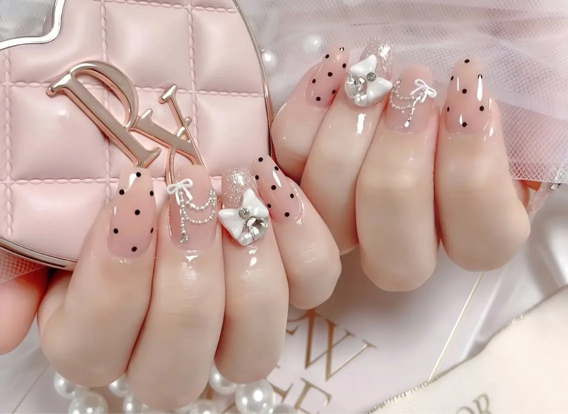 ネイル フレンチネイル ジェルネイル ハロウィン キラキラネイル 韓国ネイル ハンドネイル H.baby Nail Salonのネイルデザイン