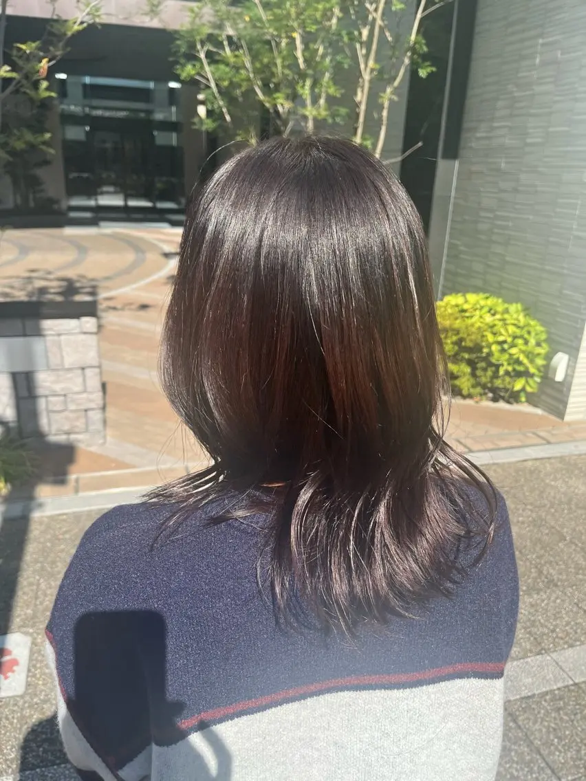 カラー MARIA / BRICKのヘアスタイル