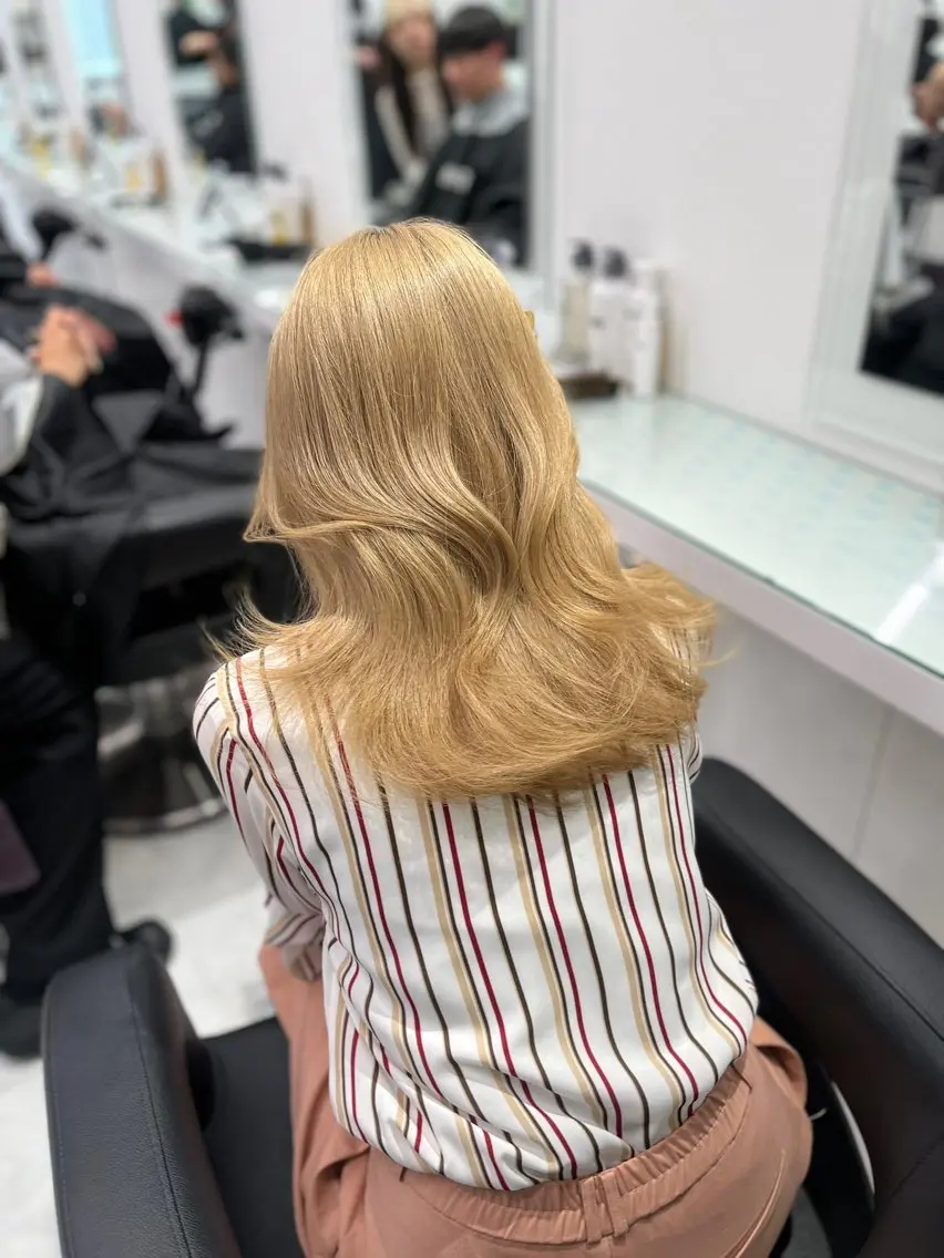 セミロング カラー パーマ ヘアアレンジ メンズ ヘアカラー トリートメント ♡ 𝐑𝐈𝐎♡のヘアスタイル