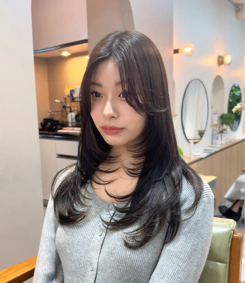 ロング カラー カット 韓国レイヤー 船橋 徒歩5分/小川友美のヘアスタイル