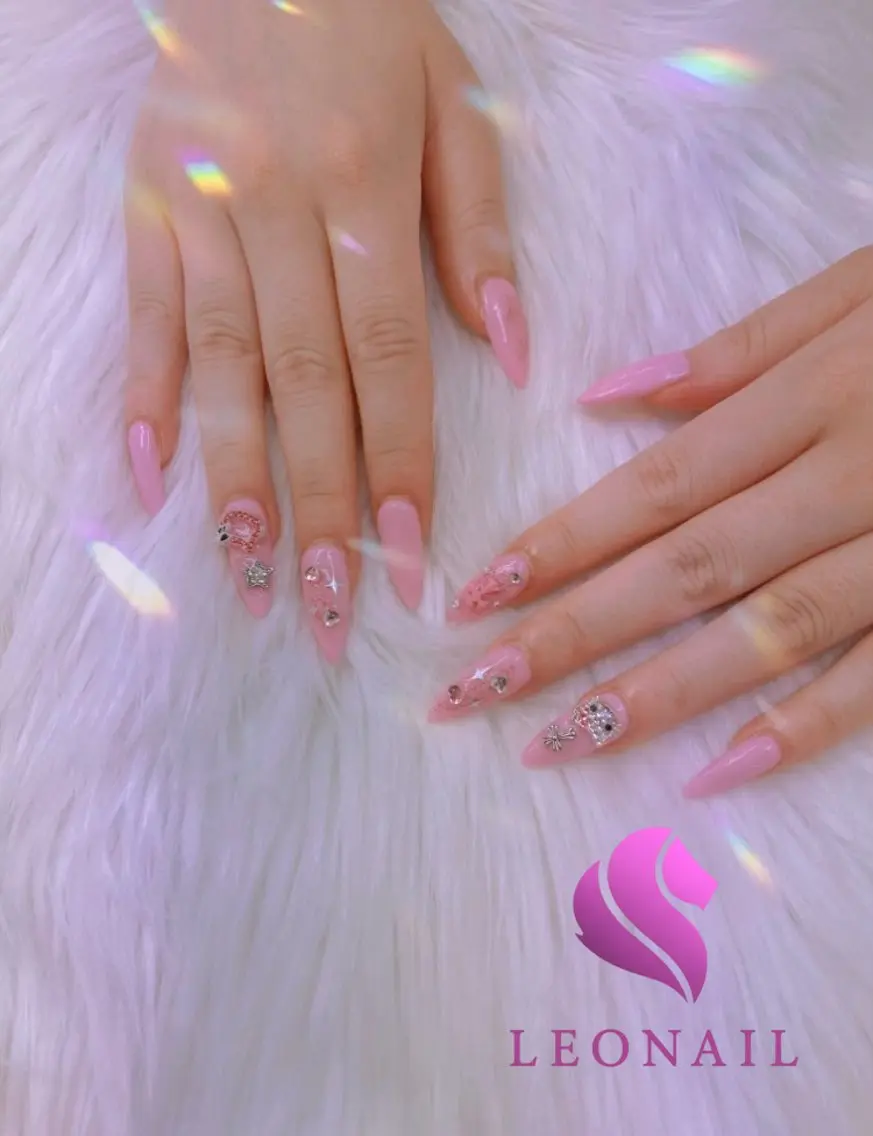 ネイル スカルプネイル Leo Nailのネイルデザイン