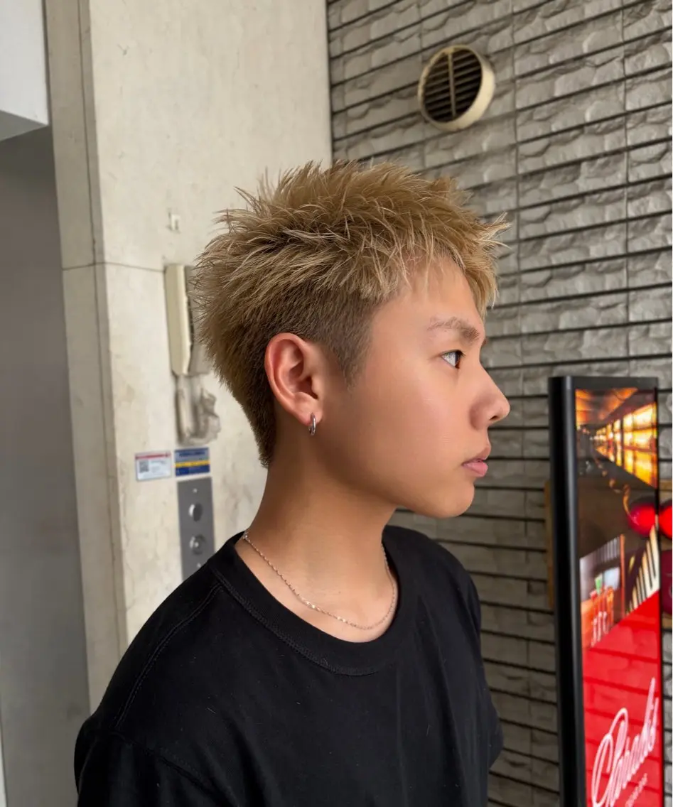 カラー メンズ メンズハイトーン スパイキーショート ハイトーンカラー カット UMM daichi メンズパーマのヘアスタイル