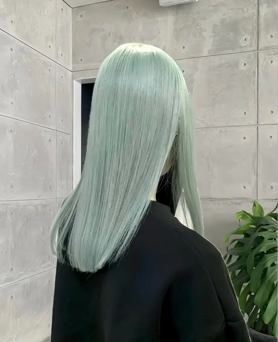 セミロング カラー ミント funo. ／透明感カラーのヘアスタイル