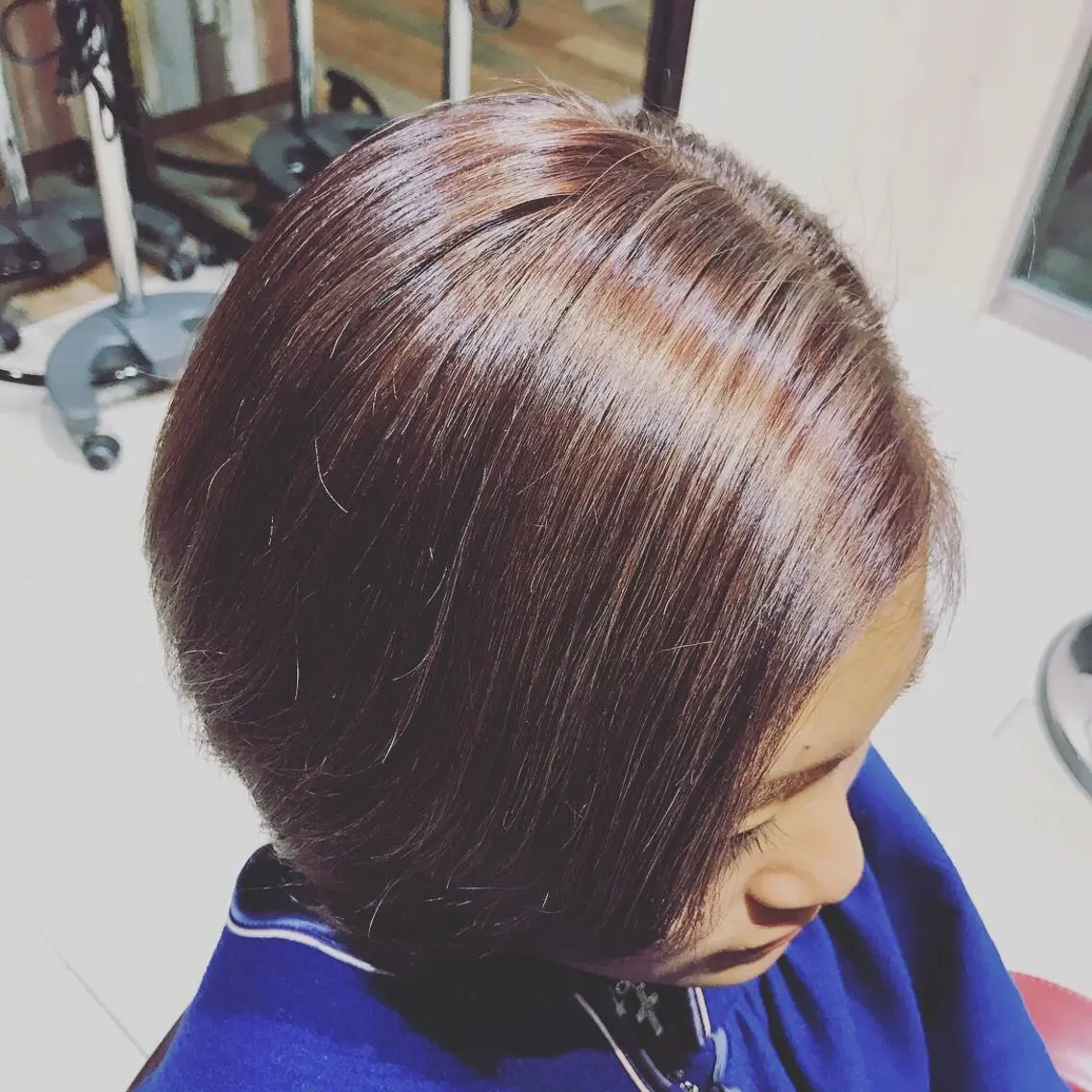 カラー コミヤ チナミのヘアスタイル