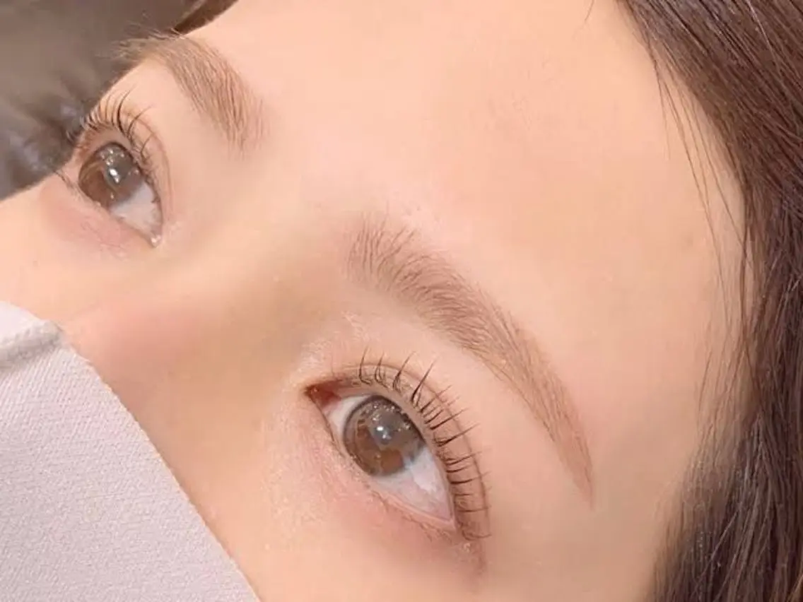 まつげパーマ上下+アイブローカラーの写真