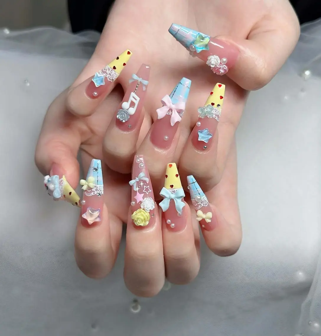 ネイル フレンチネイル ジェルネイル ハロウィン 韓国ネイル マグネットネイル ハンドネイル H.baby Nail Salonのネイルデザイン