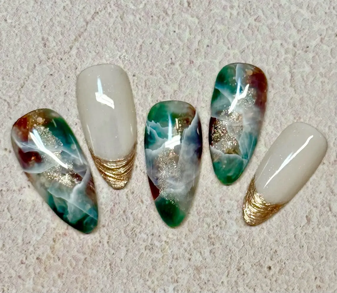ネイル アートネイル チークネイル フレンチネイル 氷ネイル・うるうるネイル キラキラネイル Mai’s nailのネイルデザイン