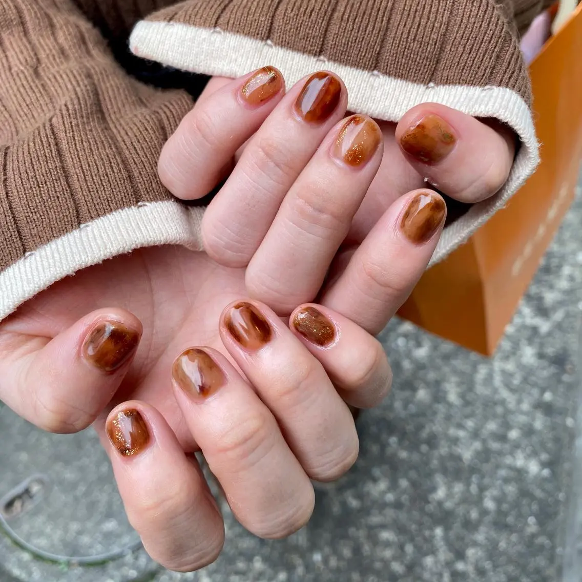 ネイル べっ甲ネイル ハンドネイル 栗林 実莉のネイルデザイン