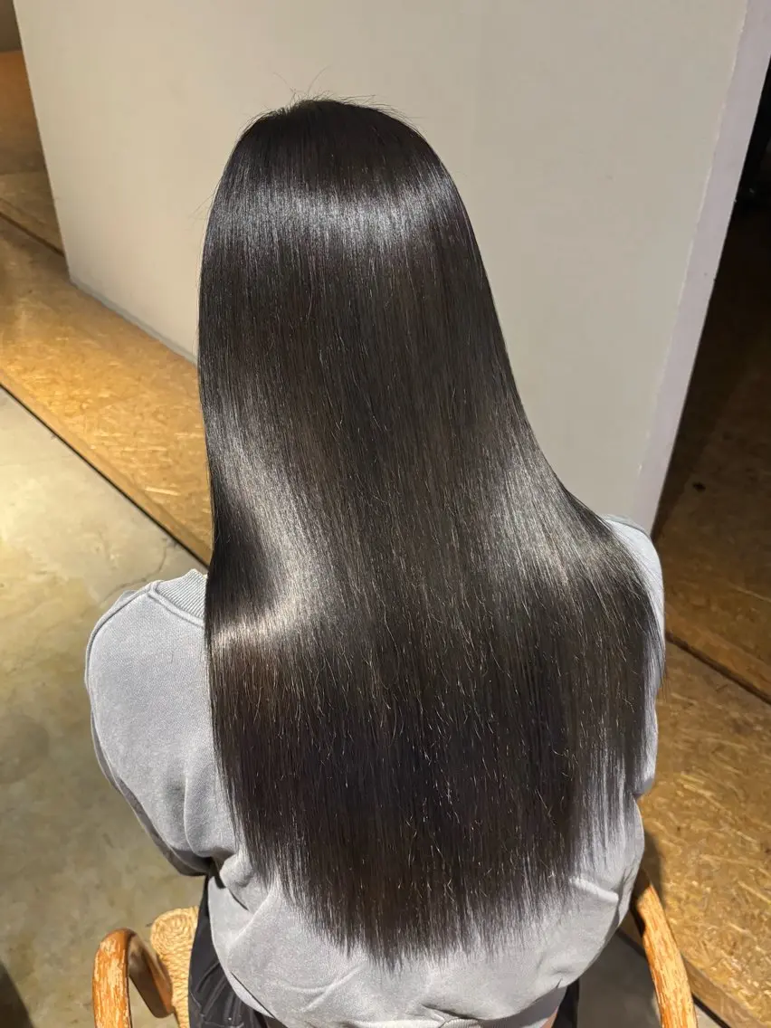ロング カラー 透明感カラー グレージュ 髪質改善 えんぐちとも／透明感 カラー／博多ボブのヘアスタイル