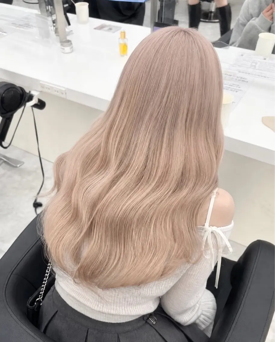 【淡めハイトーン☁🫧】twoブリーチ(ケアブリーチ込)➕color🤍の写真