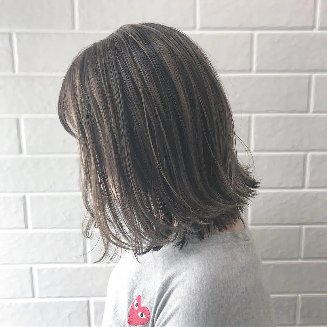 ミディアム カット ヘアカラー en Siena エンシエナのヘアスタイル