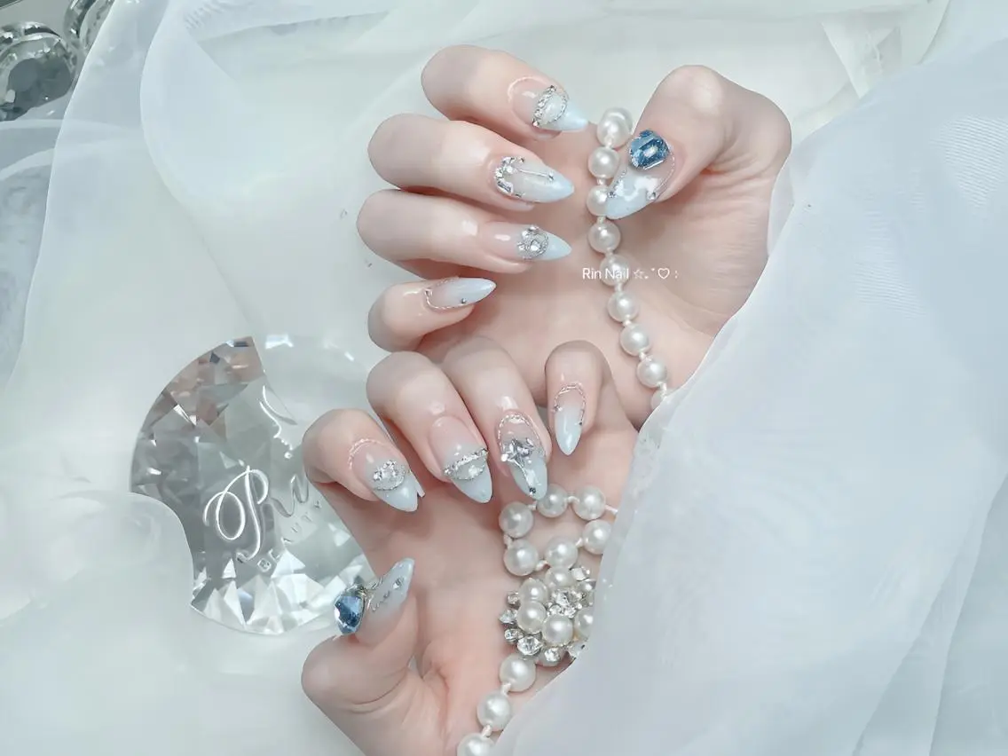 ネイル べっ甲ネイル チークネイル フラッシュネイル フラワーネイル フットネイル ハンドネイル Rin Nail Shinokuboのネイルデザイン